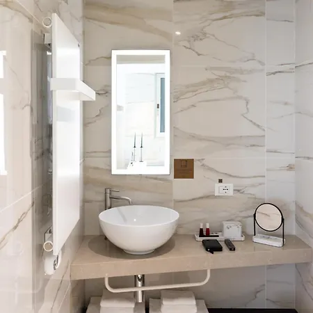 Hatelier Garda By Enjoy Garda * Peschiera del Garda